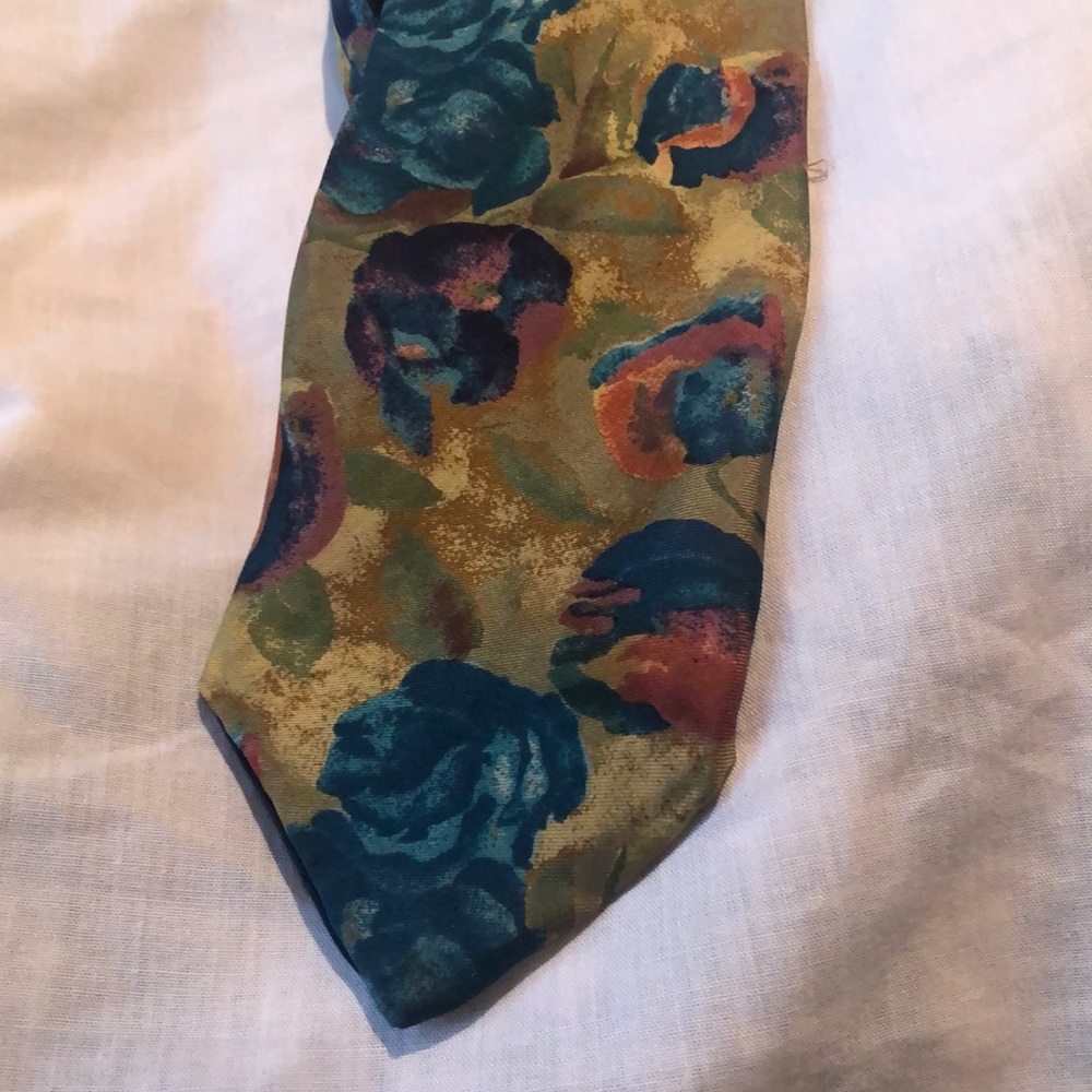 Elegant Cerruti 1881 floral Tie in Blue and Gold
